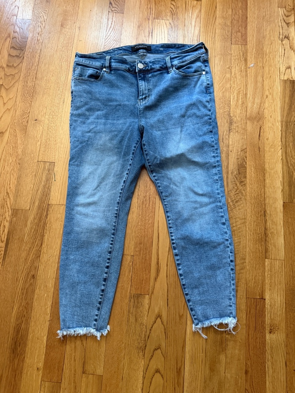 Liverpool Skinny Crop Distressed Hem Jeans